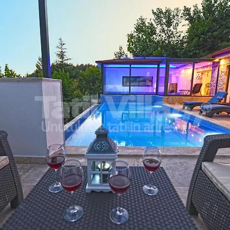 Private Eyfa Villa