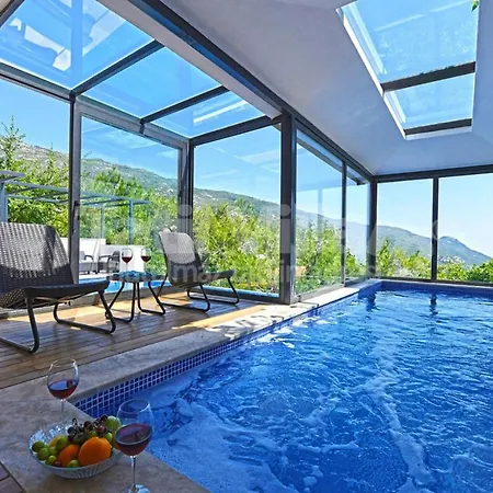 Private Eyfa Villa *